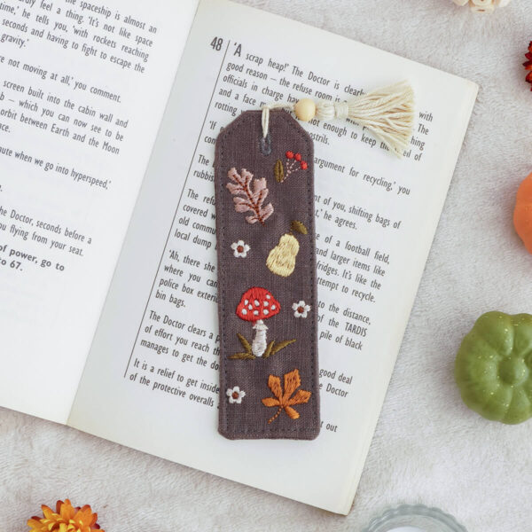 Embroidered fabric bookmark with autumn tones, Taupe